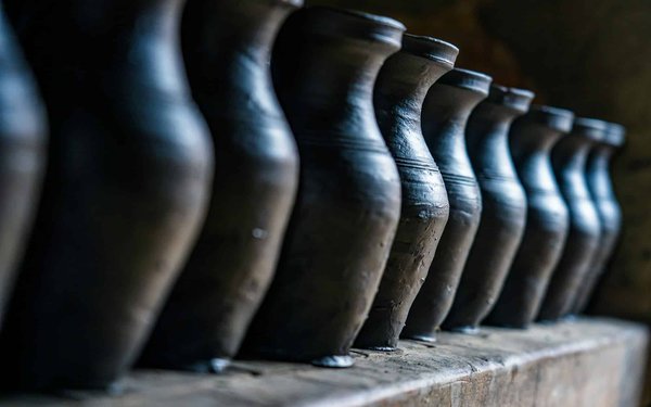 Comment découvrir les traditions artisanales de la céramique en Tunisie?